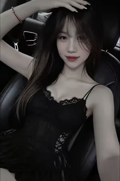 Girl Elegant photo of ELENA 933, your private massage escort in Tebrau 2.