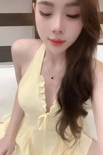 Girl MIMI 66, luxury massage escort available in Permas 1.