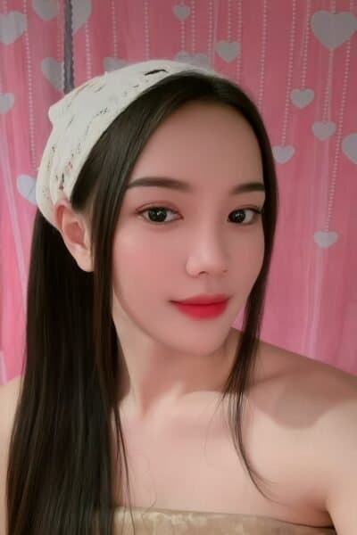 Girl AH FON 777, luxury massage escort available in Nusa Bestari 2.