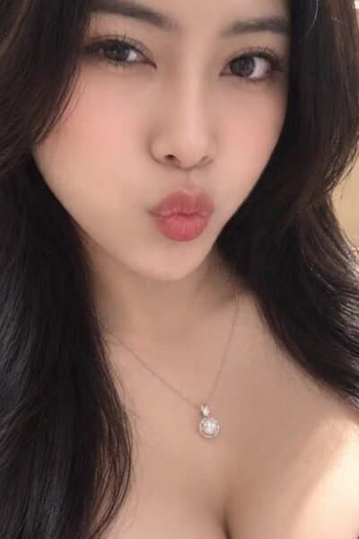 Girl Discreet and professional massage companion – NANI 323 in Mount Austin 1.