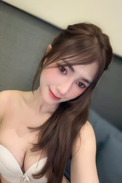 Girl Elegant photo of LISA 798, your private massage escort in Nusa Bestari 2.