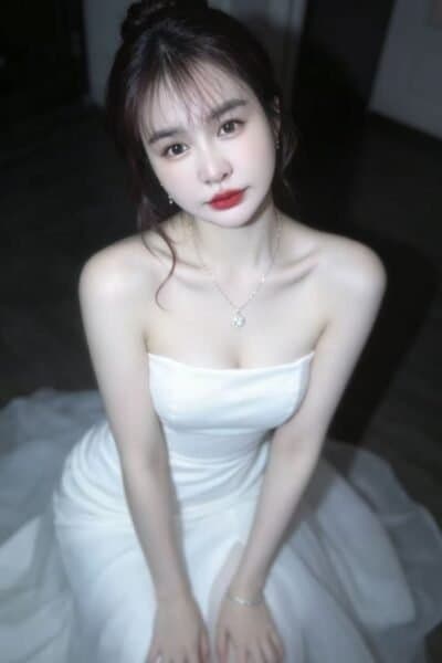 Girl Discreet and professional massage companion – LAM 676 in Permas 1.
