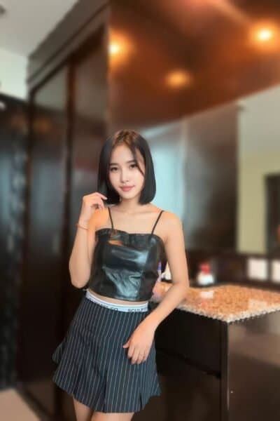 Girl Elegant photo of CAREN 995, your private massage escort in Nusa Bestari 2.