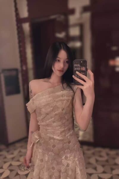 Girl Discreet and professional massage companion – KIWI 696 in Nusa Bestari 2.