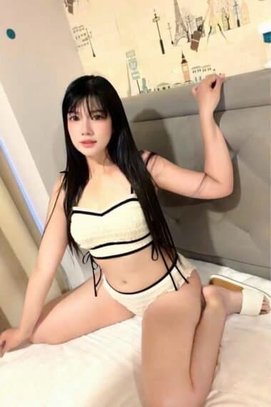 Girl STAR, luxury massage escort available in JB Town 5.