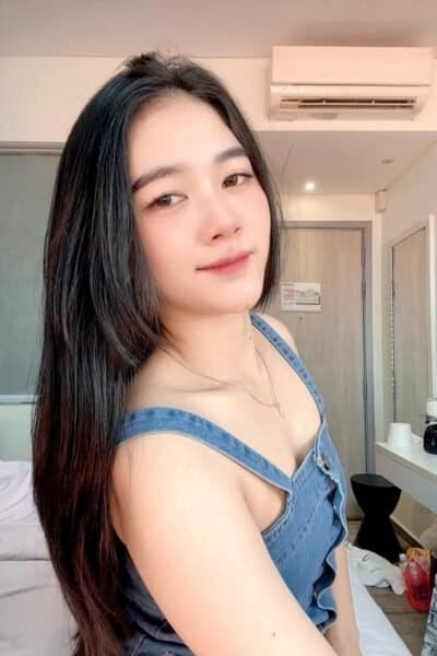 Girl Discreet and professional massage companion – MONICA 630 in JB Town 1.