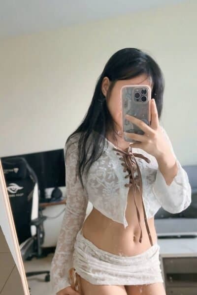 Girl Discreet and professional massage companion – MEI MEI 806 in JB Town 7.