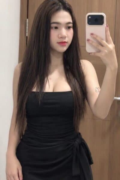 Girl CLARA 328, luxury massage escort available in Mount Austin 1.