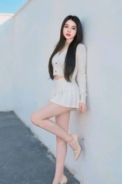 Girl Discreet and professional massage companion – YAN NI 737 in JB Town 7.