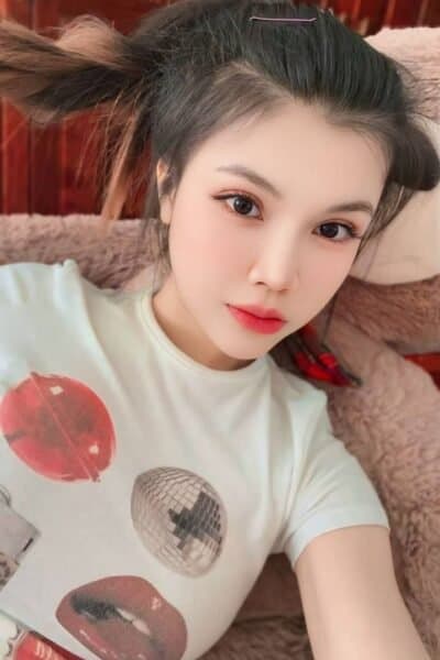 Girl Discreet and professional massage companion – LI TING 727 in JB Town 7.