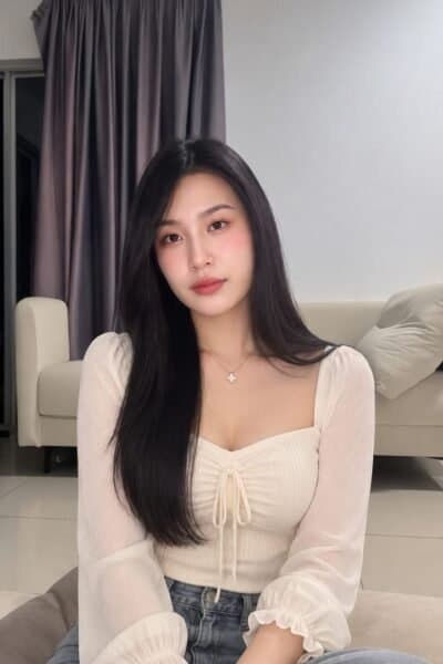 Girl ANNA 828, luxury massage escort available in JB Town 6.