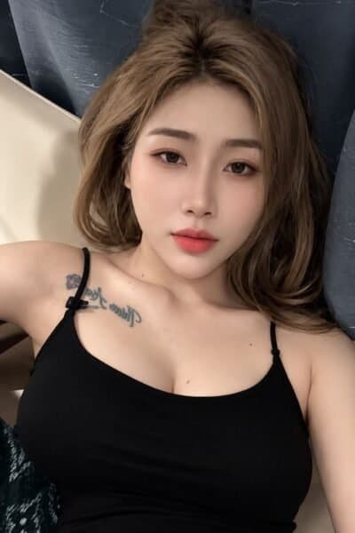 Girl Discreet and professional massage companion – MIN 81 in JB Town 6.