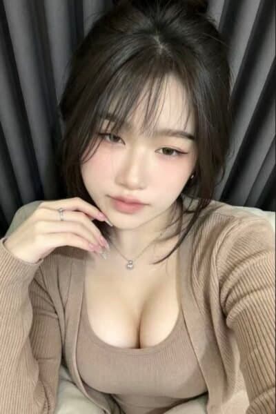 Girl Elegant photo of NOEY, your private massage escort in Bukit Indah 3.