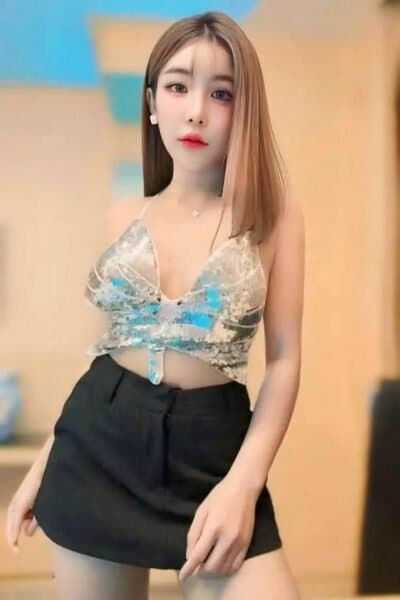 Girl Discreet and professional massage companion – XIN HONG in Tebrau 1.