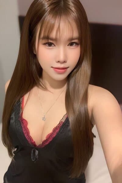 Girl MILIN 933 posing gracefully – available for massage companionship in Bukit Indah 1.