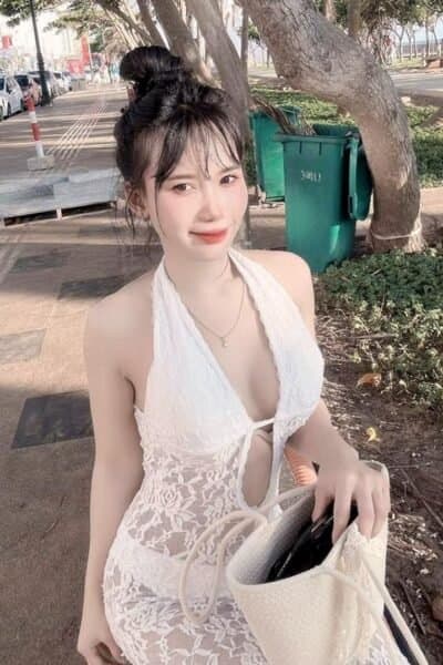 Girl ZOZO 655, luxury massage escort available in JB Town 5.