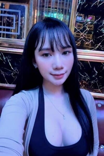Girl Elegant photo of ZOZO 655, your private massage escort in JB Town 5.