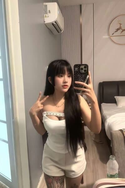 Girl CACA 637, luxury massage escort available in Nusa Bestari 2.