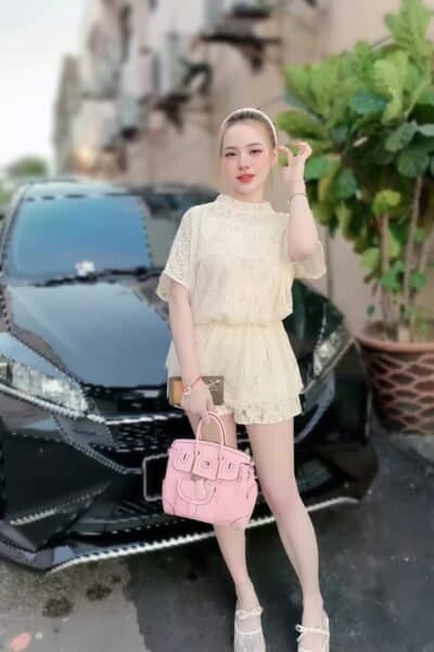 Girl Elegant photo of SAN SAN 359, your private massage escort in Nusa Bestari 2.