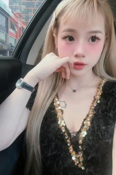 Girl Discreet and professional massage companion – SAN SAN 359 in Nusa Bestari 2.