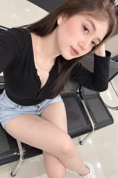 Girl RIANI 377, luxury massage escort available in Bukit Indah 2.