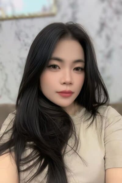 Girl Elegant photo of MOON 993, your private massage escort in Nusa Bestari 2.