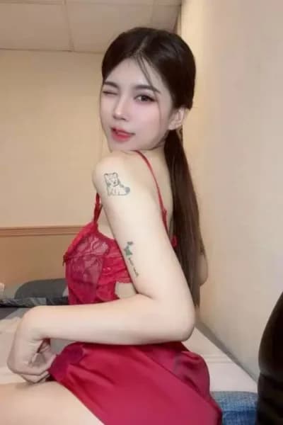 Girl JOANNE, luxury massage escort available in Bukit Indah 1.