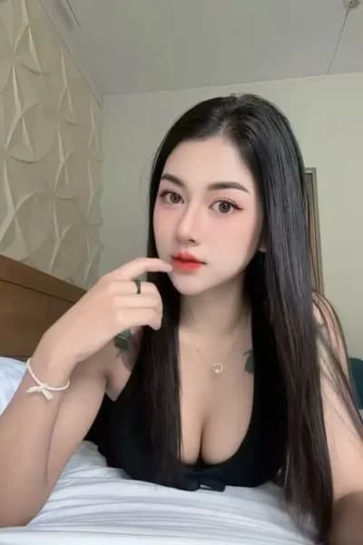 Girl YEDDA, luxury massage escort available in Bukit Indah 1.