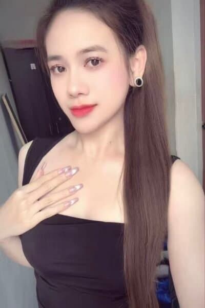Girl XIAO K 18, luxury massage escort available in Permas 1.