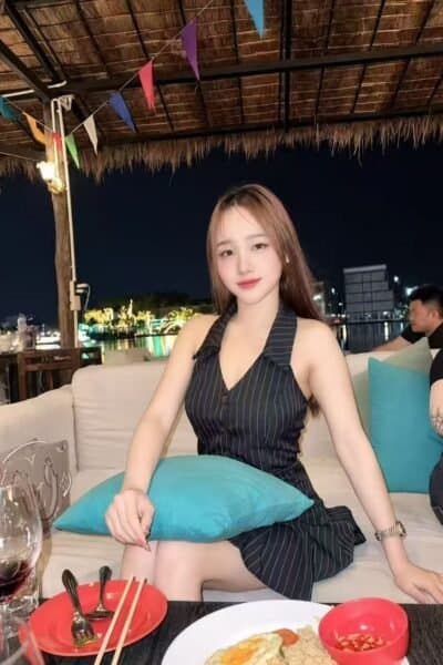 Girl Discreet and professional massage companion – VV 11 in Permas 1.