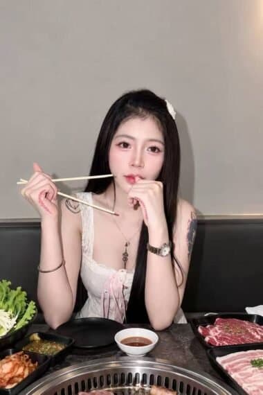 Girl Discreet and professional massage companion – ANYA in JB Town 5.