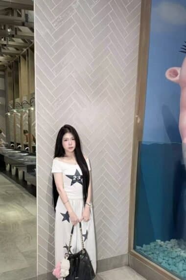 Girl ANYA, luxury massage escort available in JB Town 5.