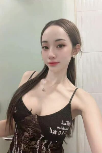Girl UU 7, luxury massage escort available in Permas 1.