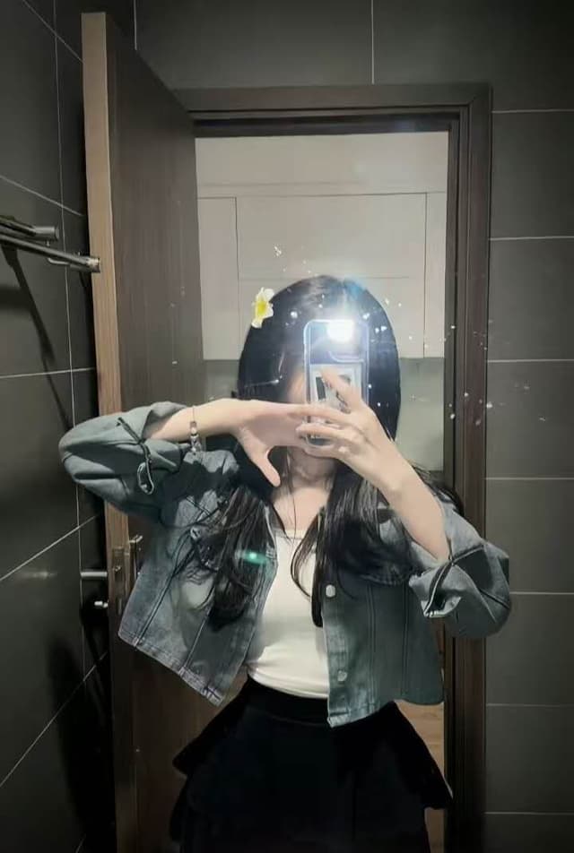 Portrait of TINY 898, discreet and elegant escort service in Tebrau 2. - small image