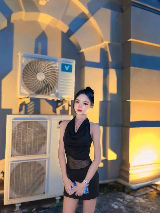 小欣 706, experienced escort offering massage sessions in JB Town 7. - small image