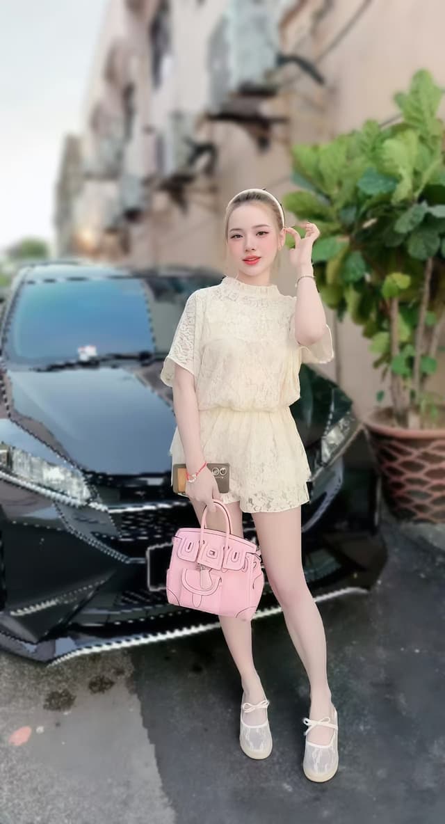 SAN SAN 359, experienced escort offering massage sessions in Nusa Bestari 2. - small image